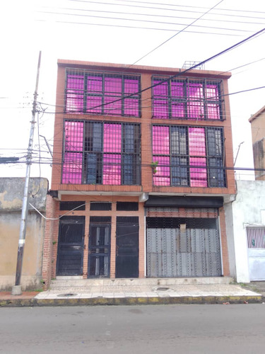 Se Vende Edificio Av Miranda/maturin Ve02-1540sc-dced