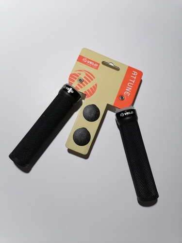 Imagen 5 de 7 de Puños Para Bicicleta Manubrio Mtb Velo Negro Attune