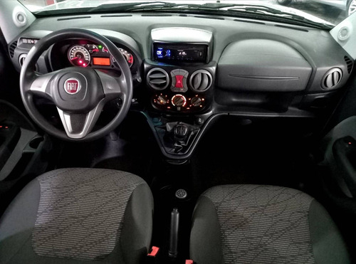 Imagem 5 de 6 de Fiat Doblò 1.8 Mpi Essence 7l 16v Flex 4p Manual