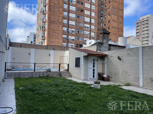 Imagen 16 de 17 de Venta Casa 4 Ambientes Con Jardín, Cochera, Quincho Y Fondo Libre Con Piscina En Wilde (30086)