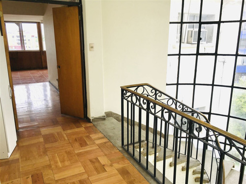 270 M2! Amplia Oficina Duplex En Arriendo En Providencia
