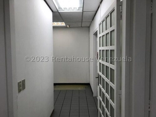 Cur Oficina En Venta En Los Cortijos De Lourdes 24-7012 Yg