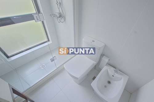 Imagen 9 de 21 de Apartamento En Alquiler, 1 Dormitorio Y Medio