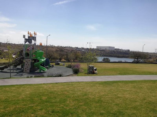 Imagen 1 de 10 de Terreno En Venta En La Vista Residencian Privada Con Alberca