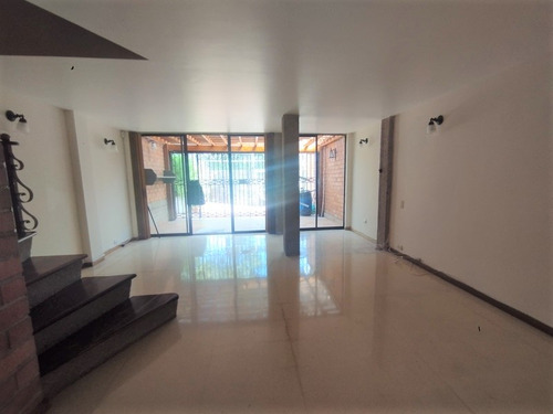 Casa En Arriendo Ubicada En Envigado Sector La Frontera (22959).