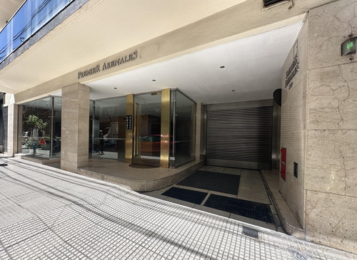 Venta Monoambiente Divisible Con Balcón En Recoleta