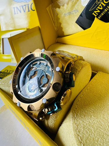 Reloj Pulsera Invicta Edición Venom Fondo Verde Dorado