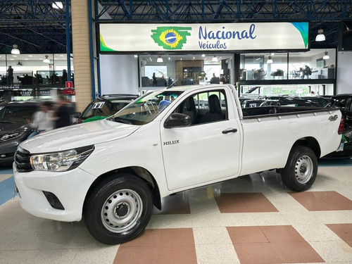 Toyota Hilux 2.8 Tdi Std Cab. Simples 4x4 2p