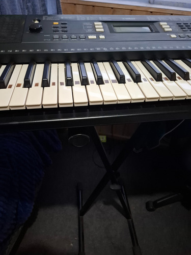 Yamaha Psr Series Psr-e343 Teclado Musical (Usado)