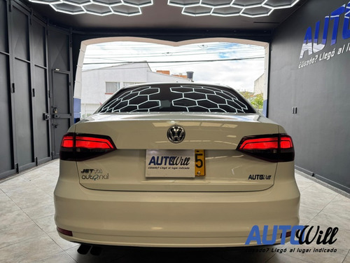 Volkswagen Jetta Trendline At 2000cc Aa