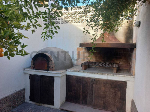 Casa En Venta En Jose Hernandez Al 100 - Mendoza