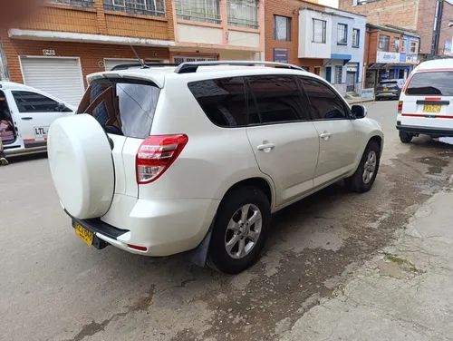 Toyota RAV4 2.4 Life 4x4