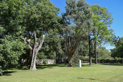 Venta Casa Quinta + Lote Barrio San Juan Pereyra Iraola