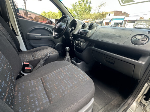Fiat Uno 1.0 EVO VIVACE 8V FLEX 4P MANUAL