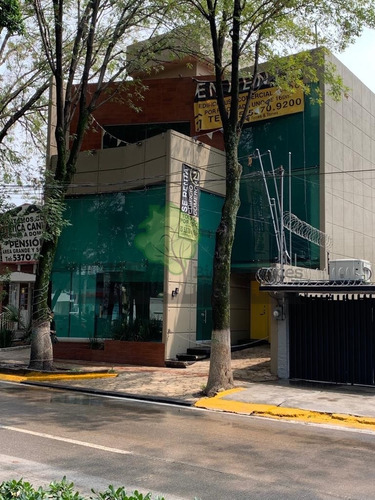 Oficina En Renta En Arboledas, Sobre Calz. De Los Jinetes