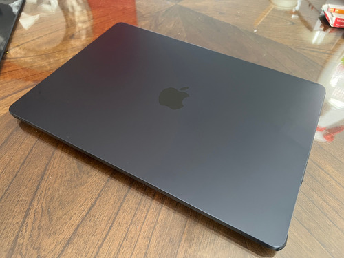 Macbook Air 15 Mqkx3e/a Chip M2 8 Cpu, 8gb Ram, 512gb Ssd (Usado)