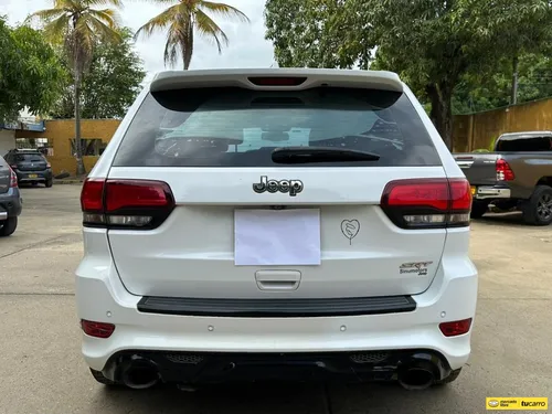 Jeep Grand Cherokee 6.4 Srt8