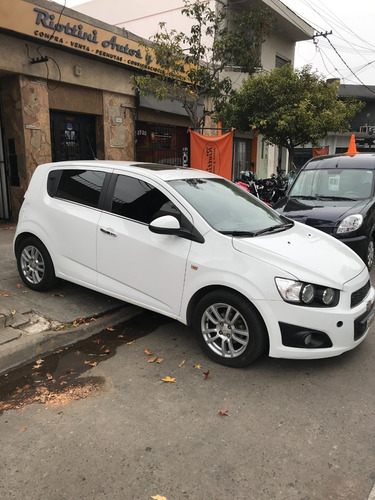Imagen 4 de 10 de Chevrolet Sonic Ltz 5p