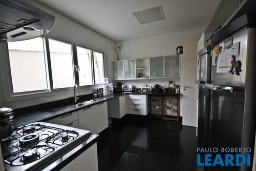Imagem 8 de 15 de Casa Em Condomínio - Alphaville - Sp - 561075