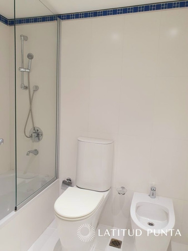 Imagen 21 de 24 de Piso Alto En Le Parc, 2 Dormitorios En Suite Más Dependencia