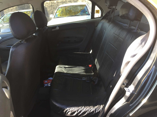 Volkswagen Voyage 1.6 Comfortline 101cv 2013
