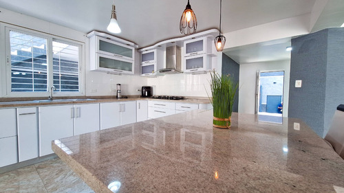 Venta Exclusiva Casa En Urbanización El Parral Valencia Cod Ac 24837