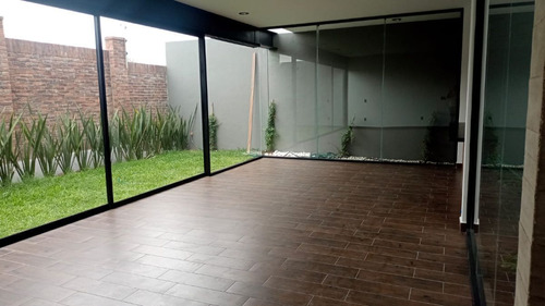 Casas En Venta En Altozano Querétaro, 4ta Recamara En Pb, Ct