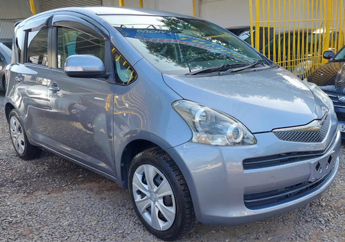 Imagen 3 de 11 de Toyota Ractis 1.5 Automática
