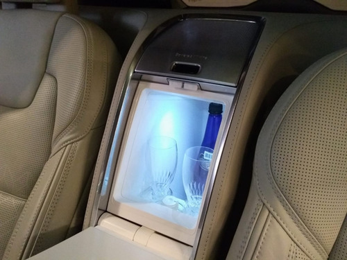 Imagem 11 de 12 de Volvo Xc90 T8 Hybrid Excellence Awd 2018 Com 19.000 Km