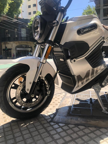 Imagen 2 de 20 de Moto Eléctrica Sunra Miku Super Doble Batería Litio 90km/h