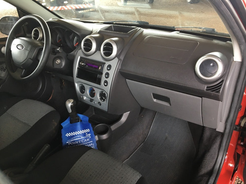 Ford Fiesta Sedan 1.6
