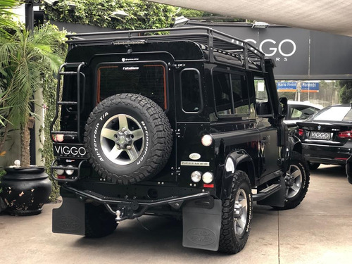 Land Rover Defender 90 S 2.4 4x4