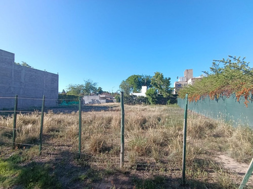 Venta Lote 300 M2 En Vistalba, Barrio Semi Privado