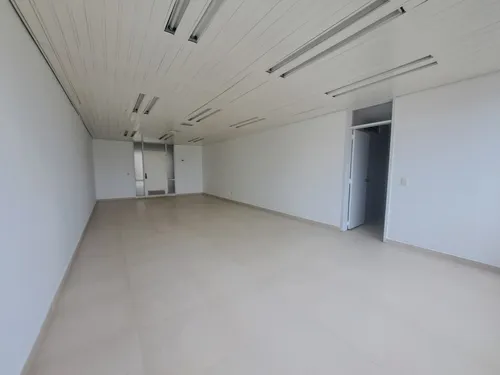 Oficina En Arriendo En Centro. Cod A15450