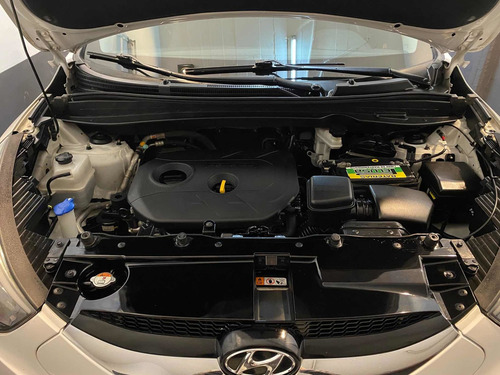Imagen 10 de 16 de Hyundai Tucson 2014 2.0 Gl 6at 2wd