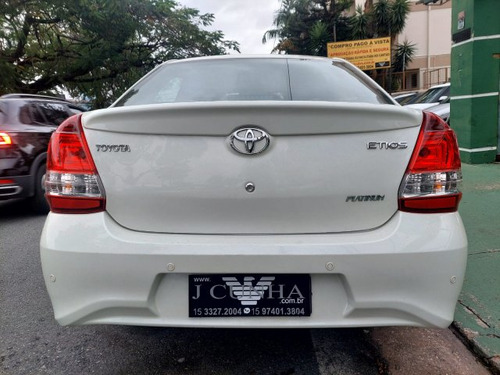 Toyota Etios Sedán Etios Sedán 1.5 PLATINUM SEDAN 16V FLEX 4P AUTOMÁTICO