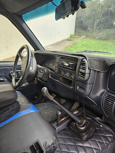 Chevrolet 4x4 Std 6 Cilindros