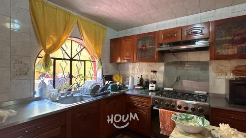 Casa En Villa De Aragón, Gustavo A. Madero Con 5 Recámaras, 250 M², Id: 151522