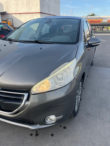 Peugeot 208 1.6 Feline