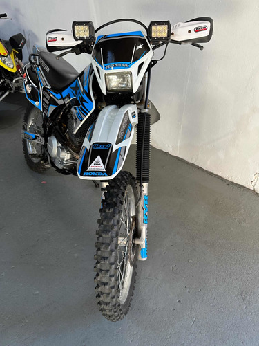 Imagen 3 de 12 de Honda Tornado Año 2016 Llevada 291cc Con Accesorios