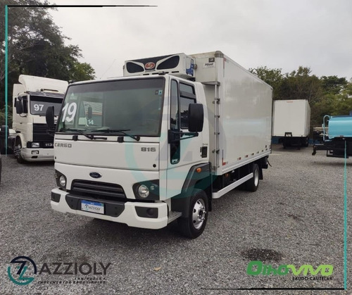 Imagem 3 de 15 de Ford Cargo 816 S 2019 Baú Refrigerado Liso Caminhão 3/4