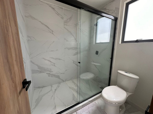 Casa De Lujo En Venta Entre El Refugio Y Zibatá, Oportunidad !!