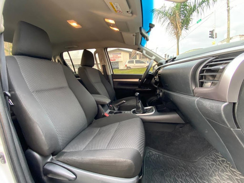 Imagen 8 de 9 de Toyota Hilux 2.4l 2018