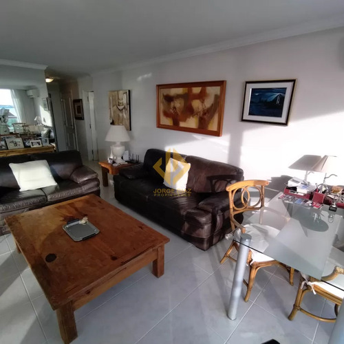 La Vista Desde El Balcón Y Desde La Habitación Principal Es Inmejorable