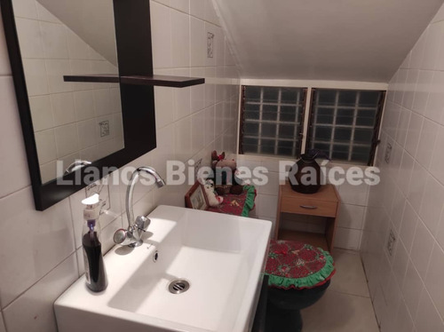 Imagen 9 de 14 de Townhouse En El Castaño / Jessika Cedeño 04121368338