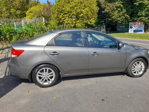 Kia Cerato 1.6 Forte 6mt