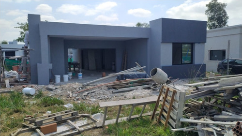 Imagen 15 de 17 de Casa En Venta En Santa Elena