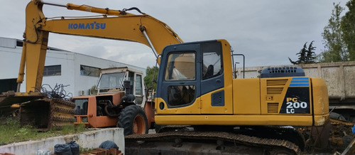 Excavadora Komatsu Pc 200