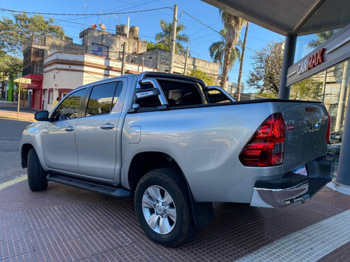 Toyota Hilux 2.4 Dc 4x2 Tdi Sr L20 2020
