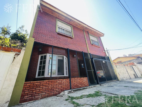 Imagen 2 de 25 de Venta En Block Dos Ph Con Cochera Y Patio En Sarandí (31066)